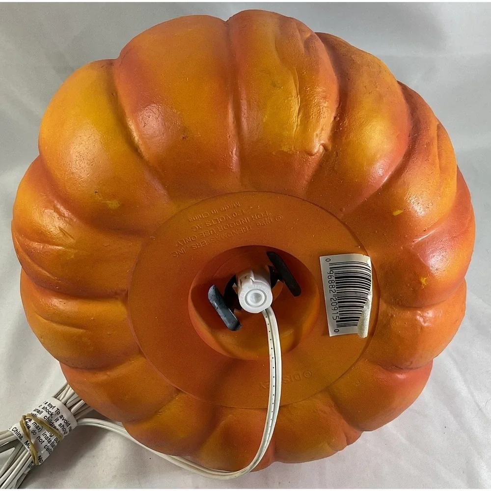 Disney Mickey Mouse Vampire Halloween Light Up Jack-o-Lantern 1996 Pumpkin